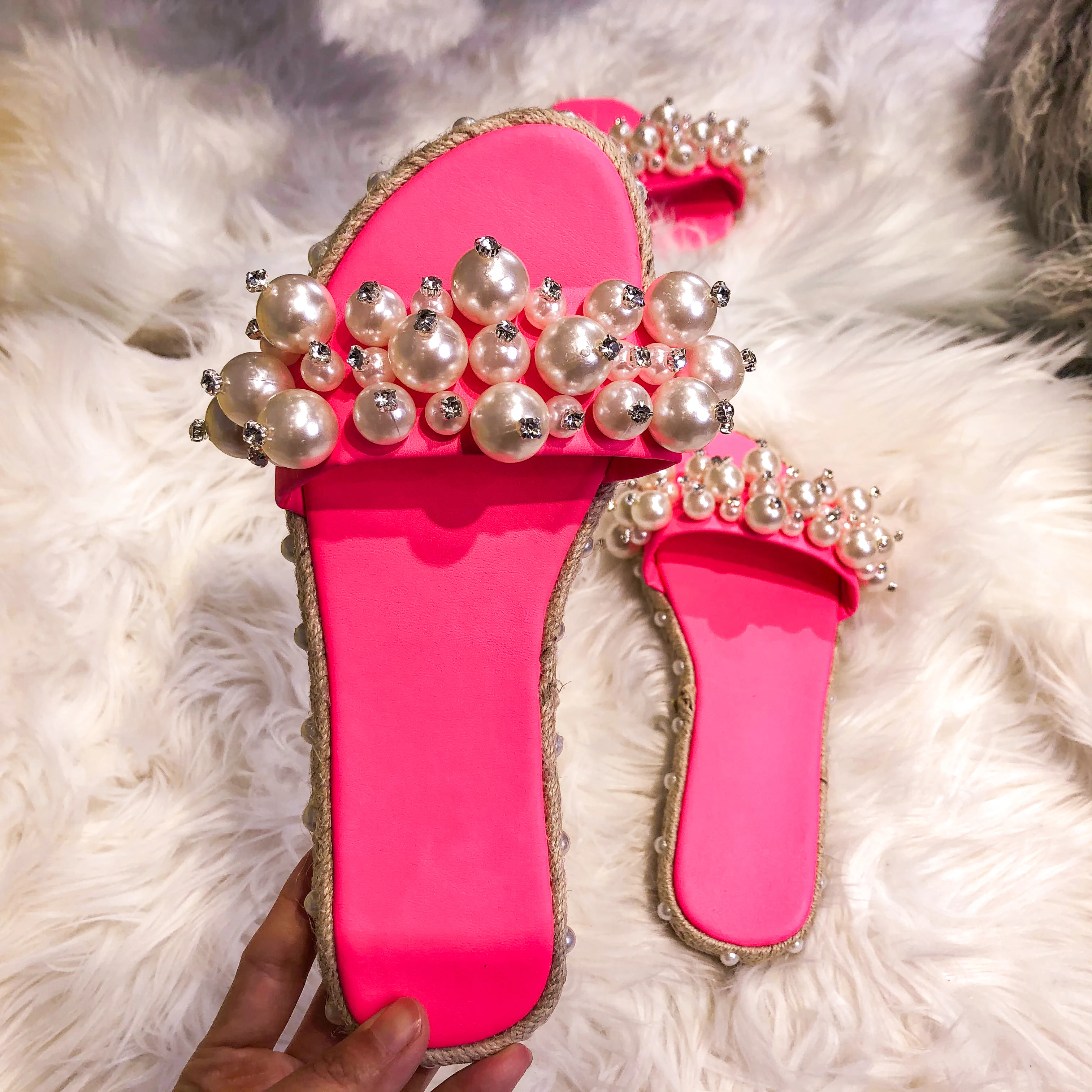 

2021 Good Quality Fashion Casual Summer Lady Pearls Rhinestone Flat Slippers Sweet Women Flat Sandals For Women And Ladies, Picture color