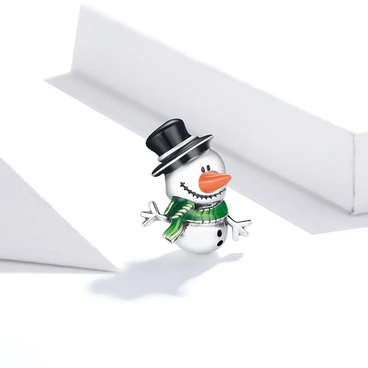 

925 Silver Charm Little Snowman Pendant Charms With Green Scarf For Jewelry Making
