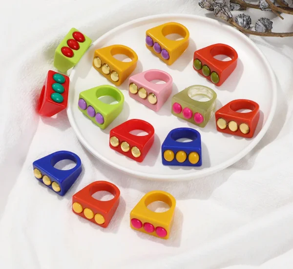

Wholesale resin ring acrylic ring color ring, Colorful