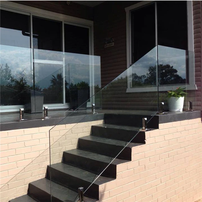 我们还有 huricane 玻璃 (通常用于迈阿密) 顶级-扶手 材料 木扶手/槽