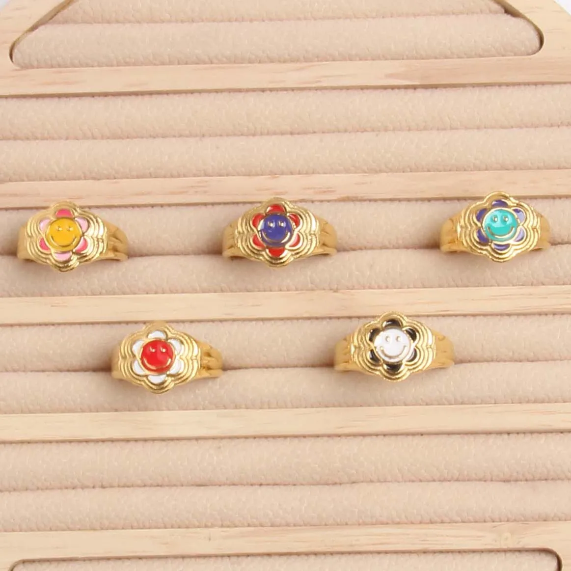 

2021 New In Summer Factory Outlet Wholesale Smiling Face Sunflower Stainless Steel 18k Gold Rings