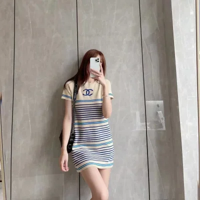 

Xiaoxiang French ladies style summer new product letter embroidery striped knitted loose short-sleeved dress