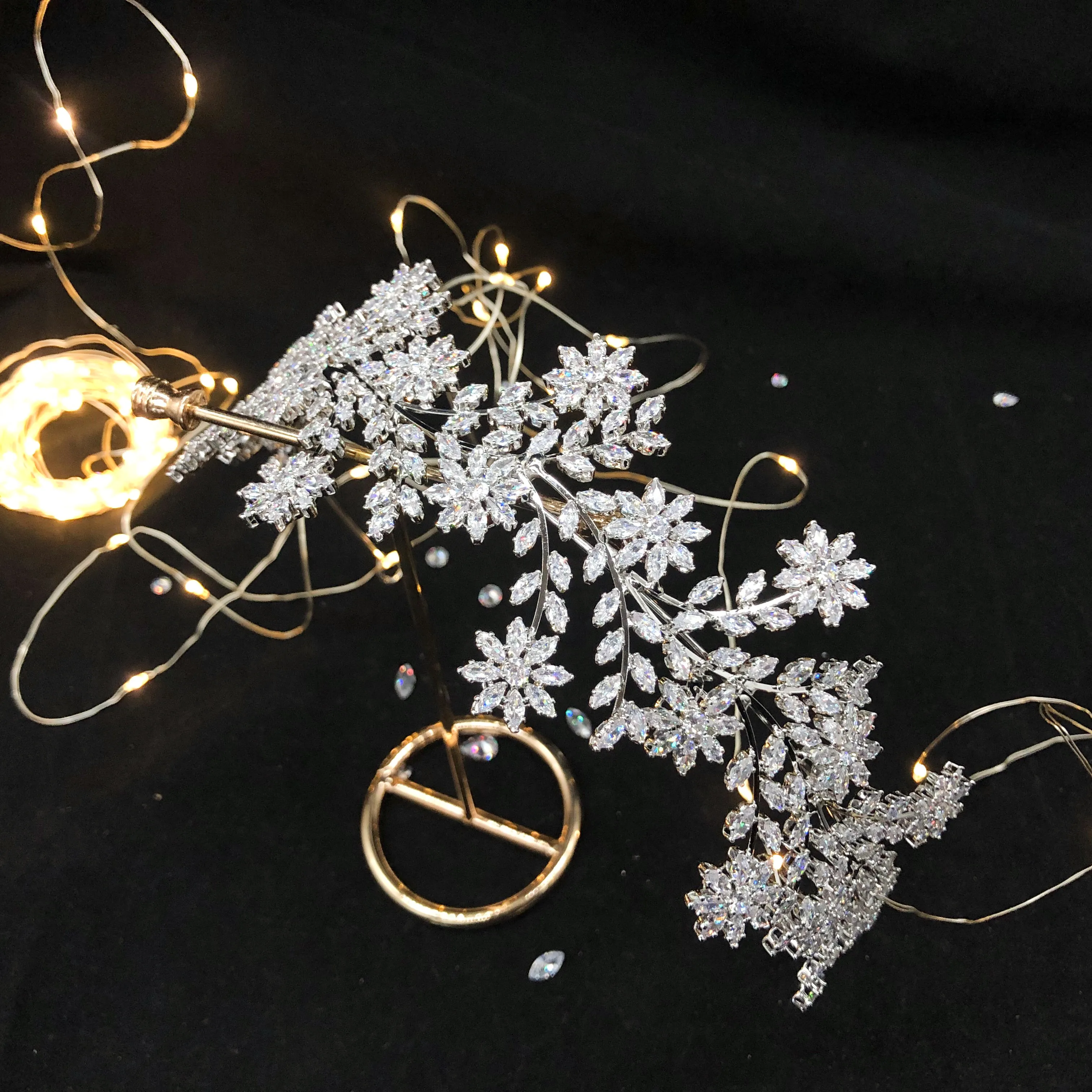 
Hot Sale Elegant flower wedding bridal cubic zirconia zircon hair vine headpiece crystal princess crown 