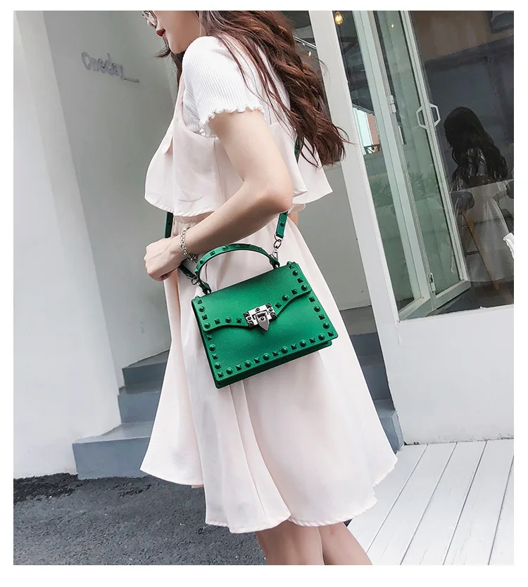 
TS9049 designer transparent jelly shoulder tote lady bag fashion woman bag fashion pvc leather rivet beach handbags for women 