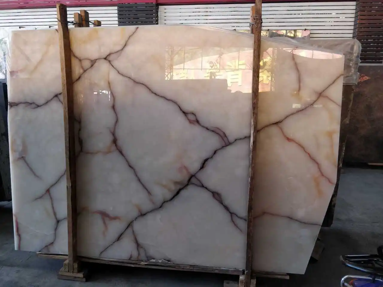 豪华酒店用红花冰玛瑙板