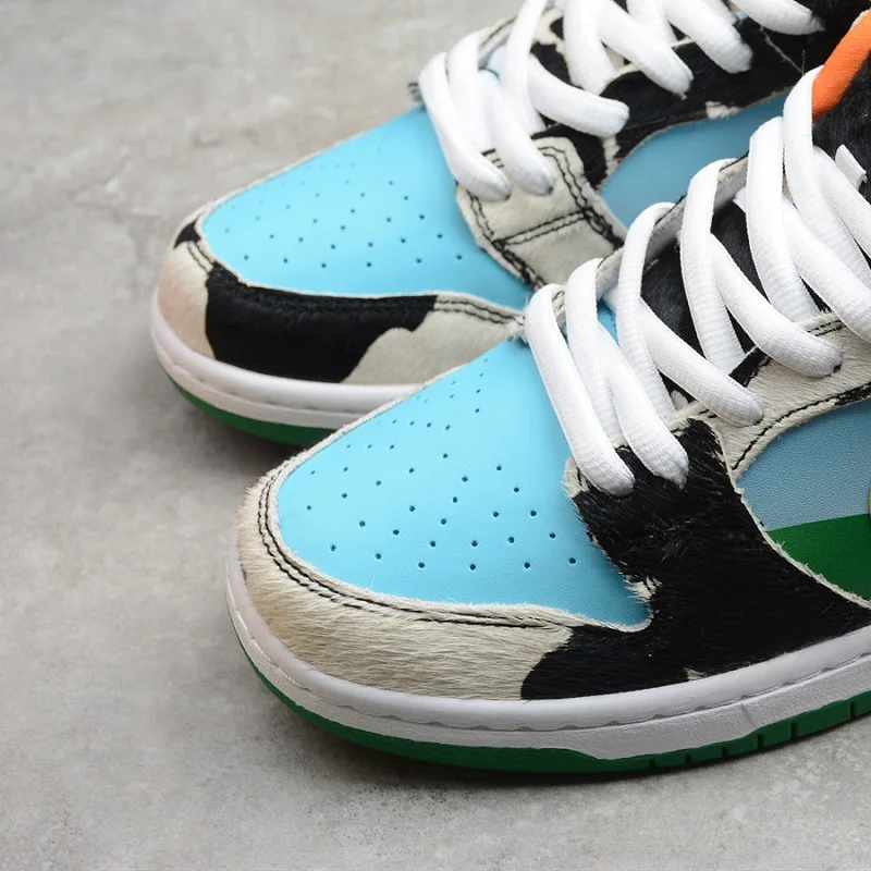 

Hot Sale Top Quality Mens Running Shoes Wholesale Price Sb Black White Skateboard Casual Sneakers