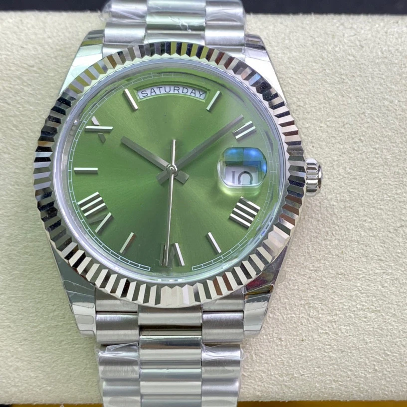 Top mechanical watches contain