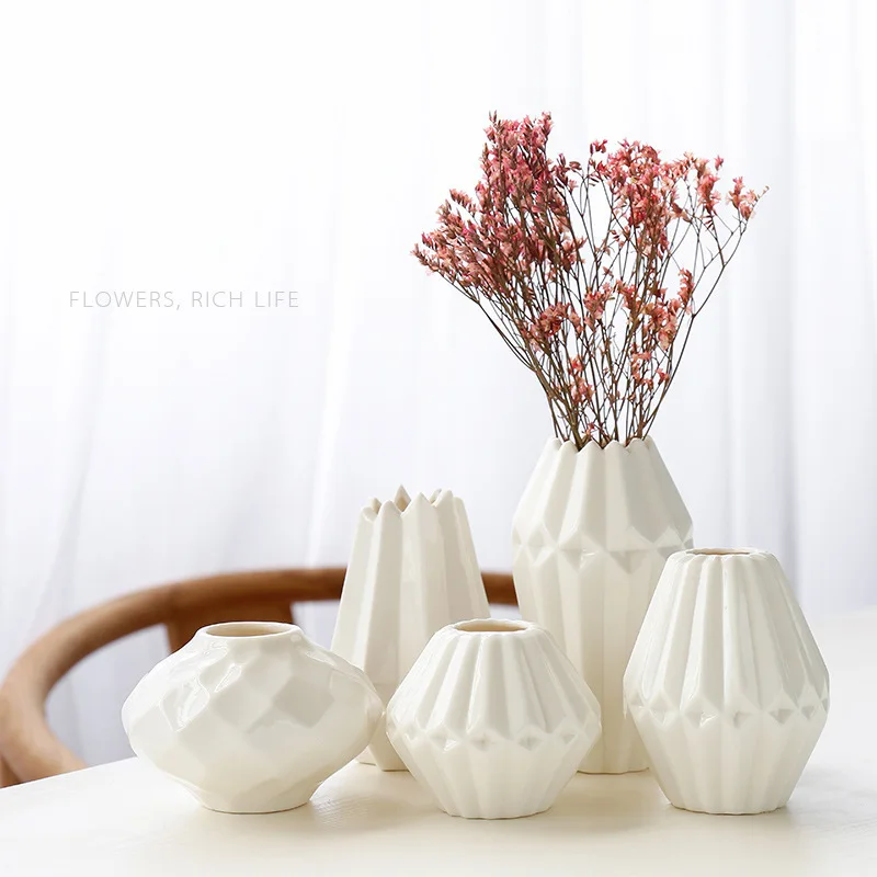 

Creative Nordic Style White Ceramic Vase Home Living Room Decoration Art Flower Arrangement Decorative Vase Decoration