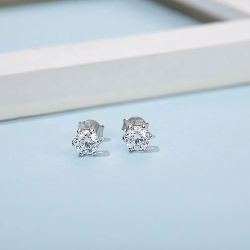 

lab created diamonds 5mm 0.5carat white silver moissanite earring making for new year