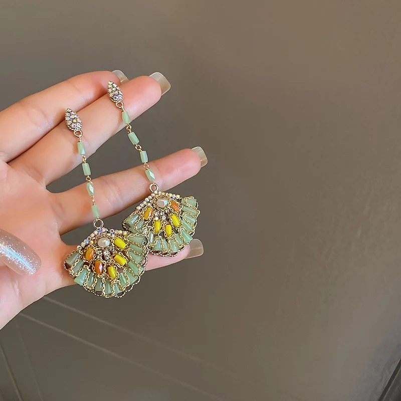 

2021 fashion crystal wholesale earring fan charm