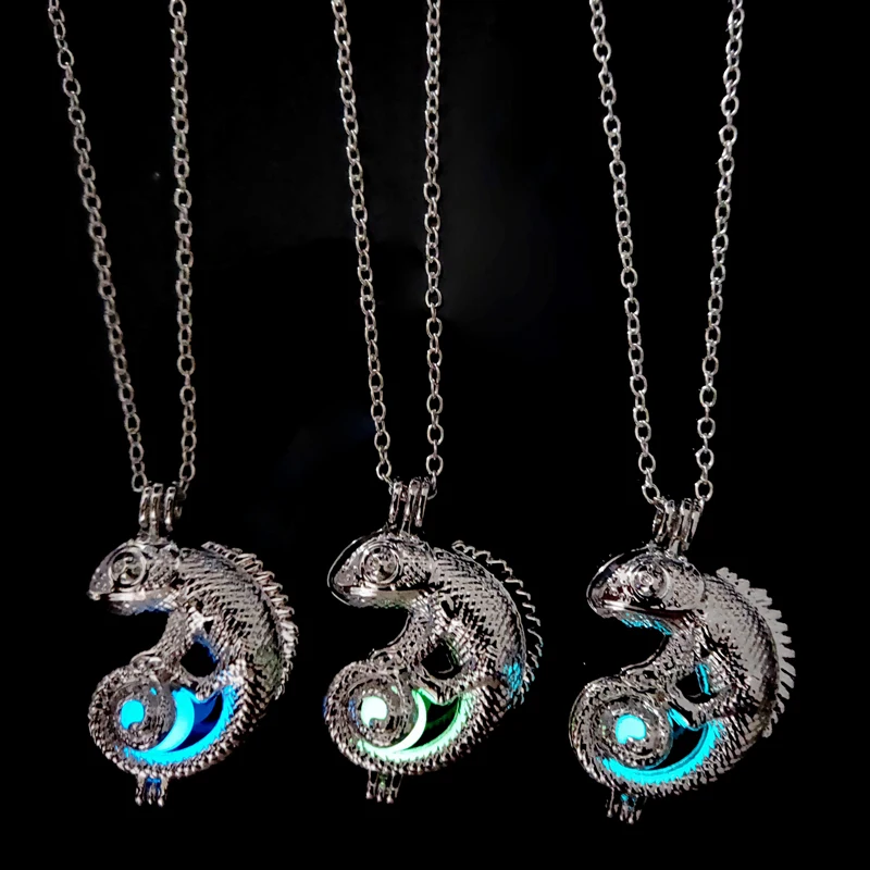 

Halloween 3 Color Luminous Beads Necklace Lizard Pendant Special Jewelry