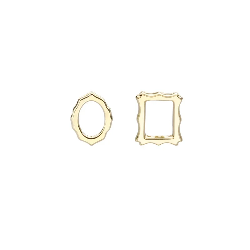 

9K Solid Gold Square Hollow Geometric Earrings