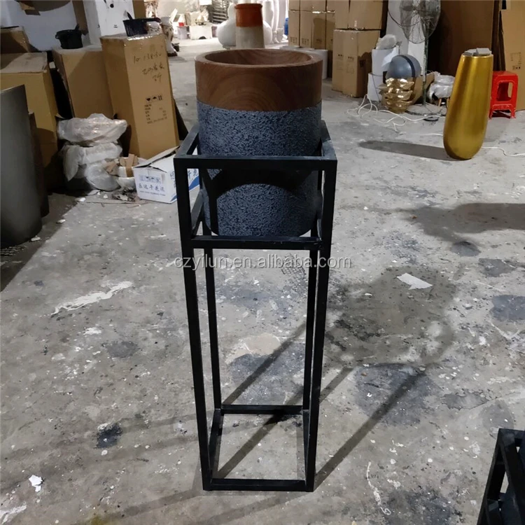 Metal Black Iron Garden Decor Planters Stand Indoor With Concrete