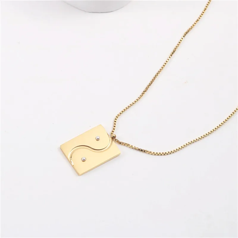 

Trendy Geometric Square Pendant Necklace Simple Metal Texture Titanium Steel Box Chain Jewelry Gift For Men And Women