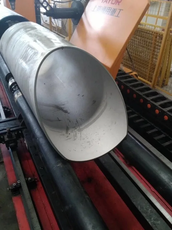 plasma pipe cutting machine