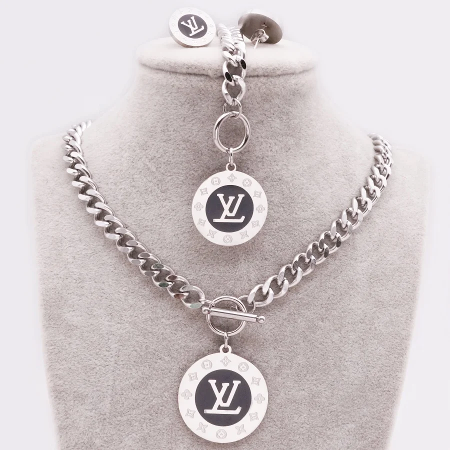 

China Stainless Steel Silver Plated AB Color Round Pendant Jewelry Set, Steel color