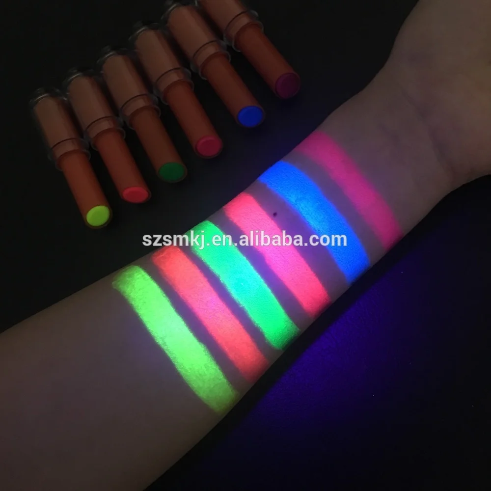 glow in the dark lipstick