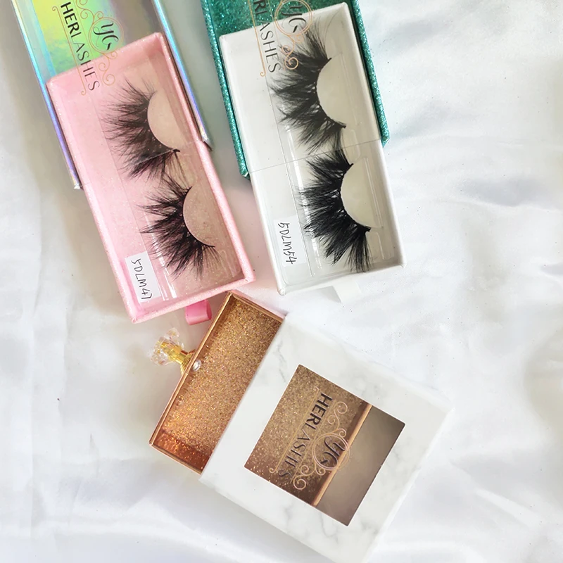 

25mm Real Mink Strip Eyelashes With Custom Eyelash Packaging Box