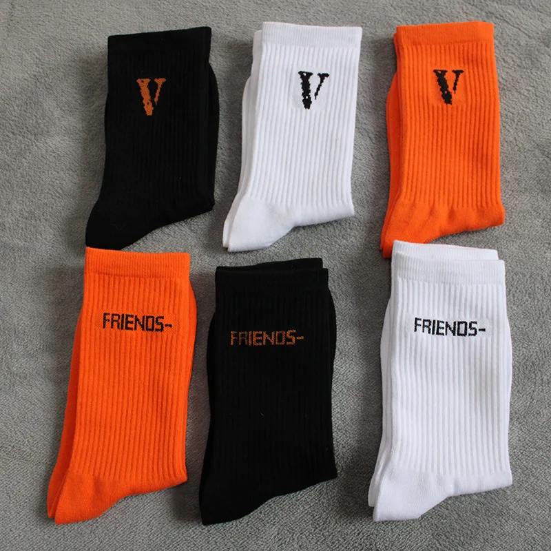 

Wholesale V lone Socks Fashion Brand Letter V Crew Design Socks Unisex Cartoon Vlones Socks