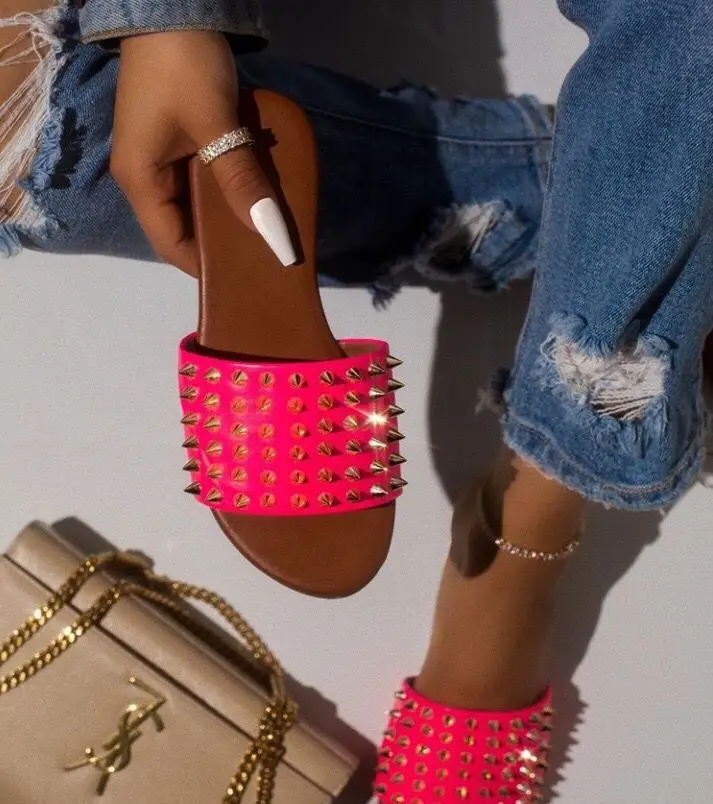 2020 New Rivet Slide Slippers Plus Size Women's Thorn Nail Sandals (a ...