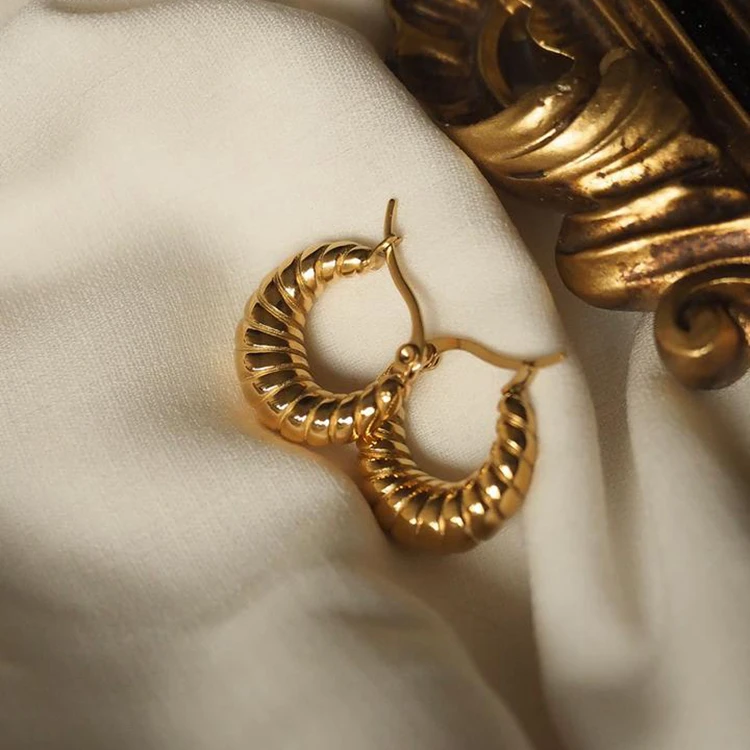 

Vintage Earring Jewelry Personality Hoop Earring Women Gold Hoop Earring
