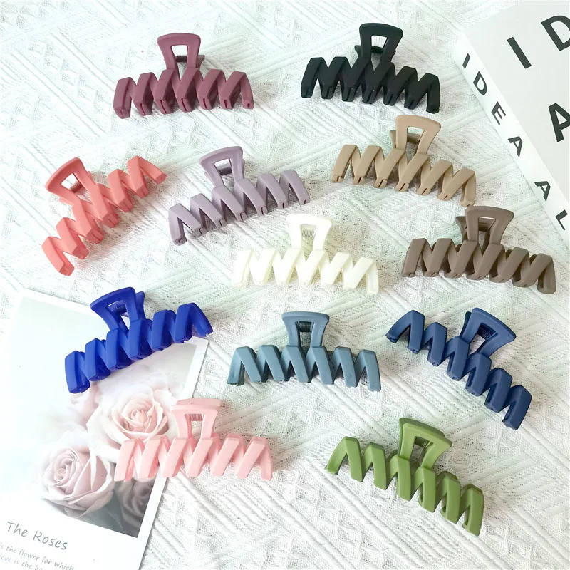 

10 cm fashion classy big hair accessories claws bulks wave matte plastic hair claw clip