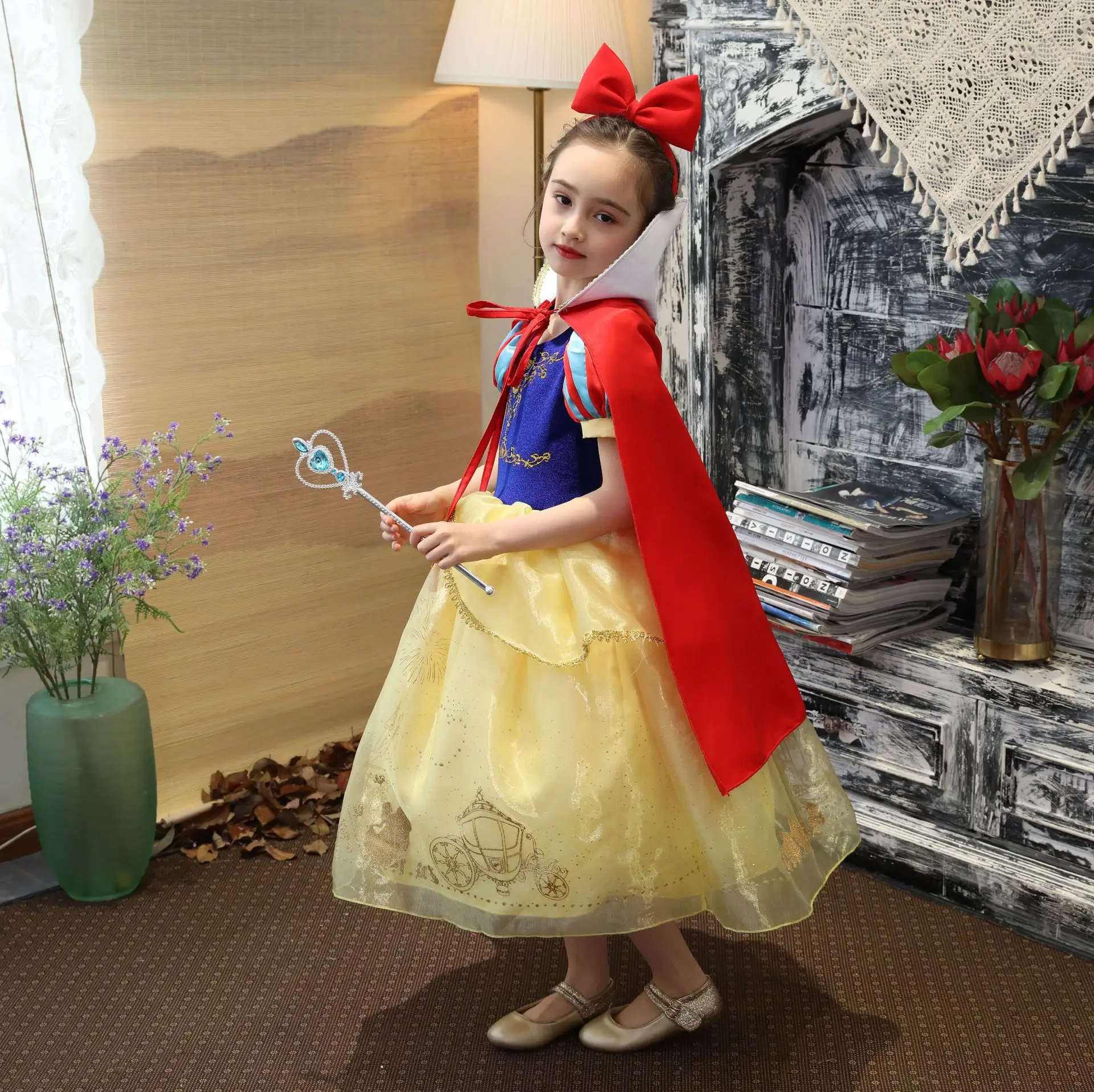 

MQATZ hot sale snow white yellow princess party dress cosplay costumes With Red Cloak kids dress W8013