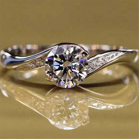 

Luxury Silver Plated 4 Claws Solitaire Round Cut Crystal Zircon Women Wedding Ring High Quality Classic Jewelry