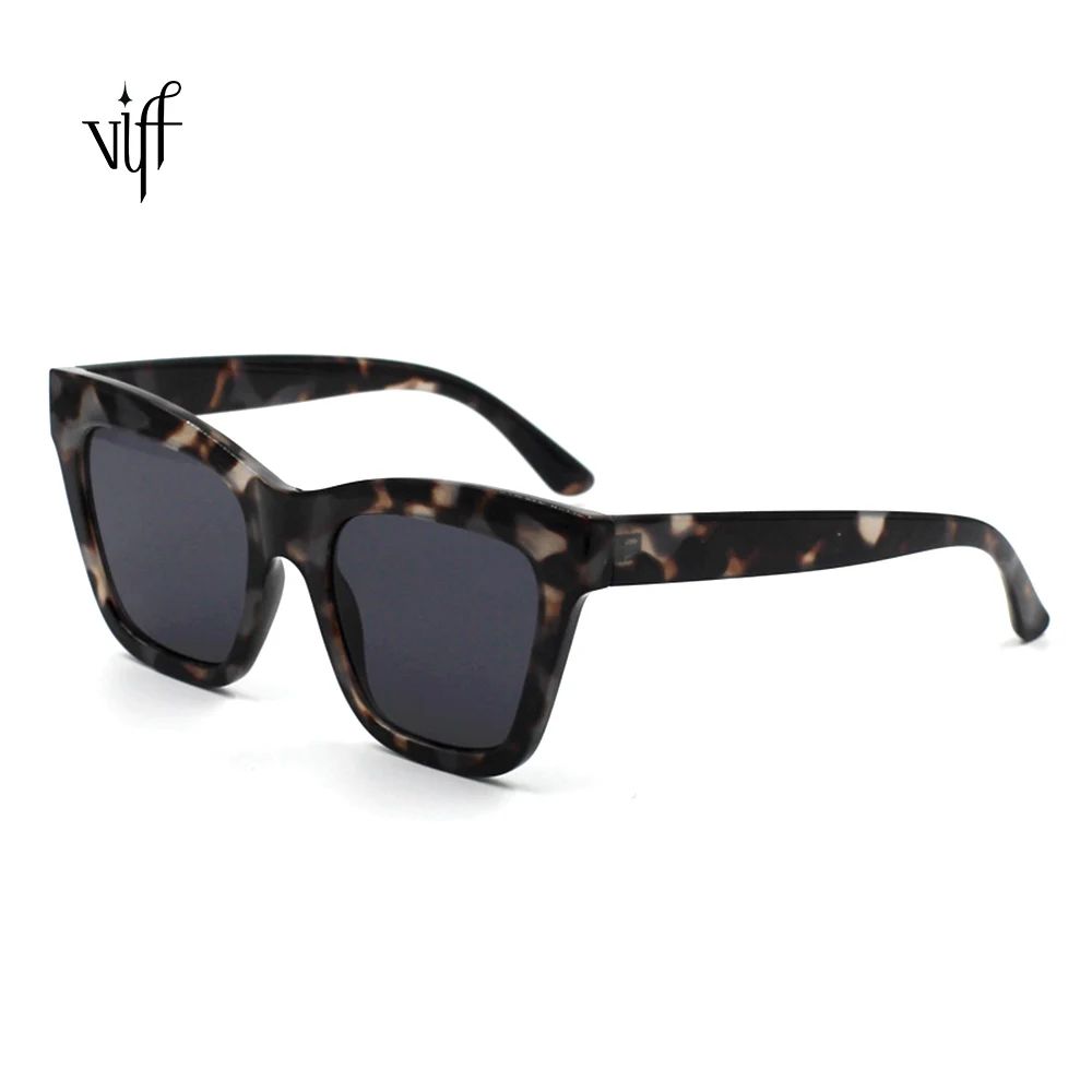 

Tortoiseshell Big Shades VIFF HP18446A Oversize Sunglasses