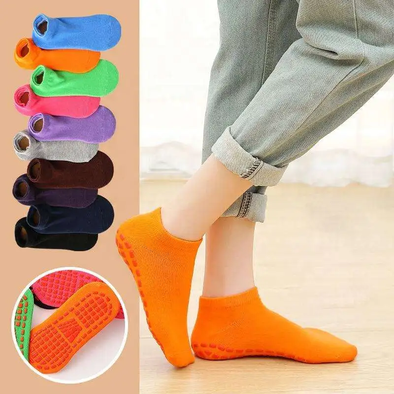 Wholesale Indoor Antislip Playground Socks Kids Women Anti Slip Yoga Trampoline Park Ankle Socks
