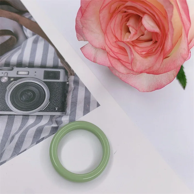 

Ding yi 2021 Europe and the United States personality mixed color resin hipster fashion circular ring and ring