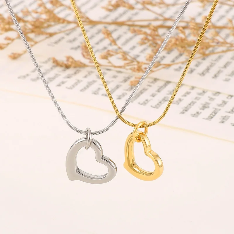 

Kalen Fashion Stainless Steel Heart Pendant Necklace Snake Bone Chain Necklaces