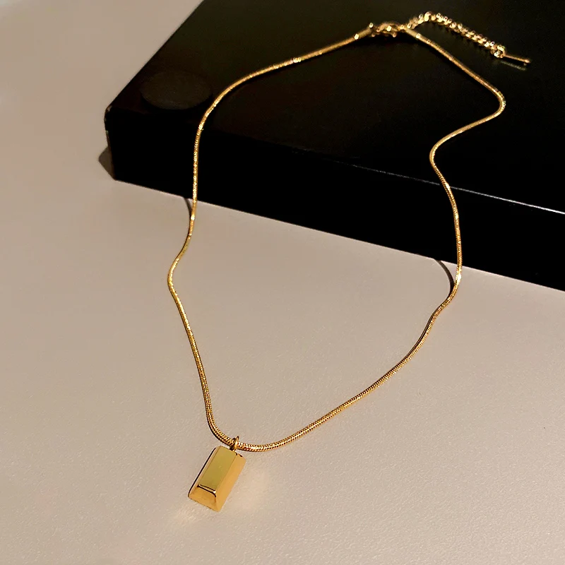 

fashion titanium pendant gold brick necklace women