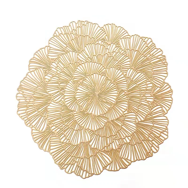 

2022Gold Round Placemats 6 Piece Set Openwork Flower Shaped Placemats Pressed Vinyl Placemats Dining Table Decorations Wedding