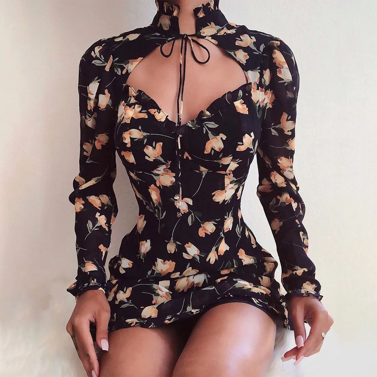 

2020 New Arrival autumn floral print halter neck long low-cut bandage sleeve women ladies mini dresses