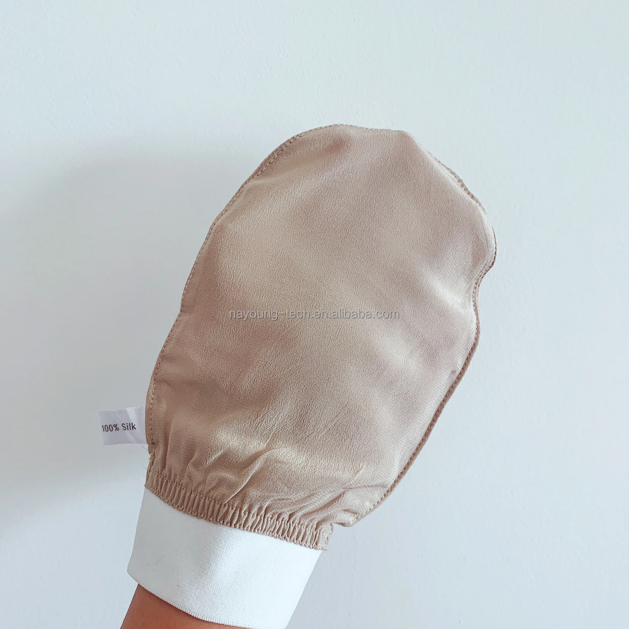

Hot Sale Turkish Silk Exfoliating Glove Remove Dead Skin Body Scrubber Bath Gloves Exfoliating Comfortable And Healthy