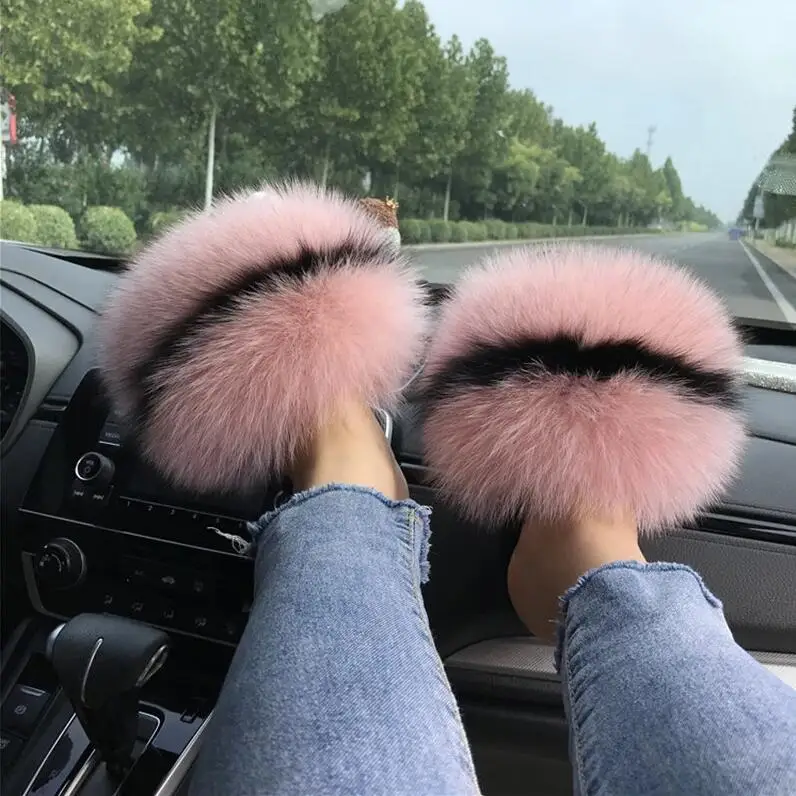 

High Quality 2021 Summer Home Furry Sandals Rainbow Real Raccoon Fur Slippers Shoes Ladies Fluffy Faux Fox Fur Slides for Women, As pictures or customized colors