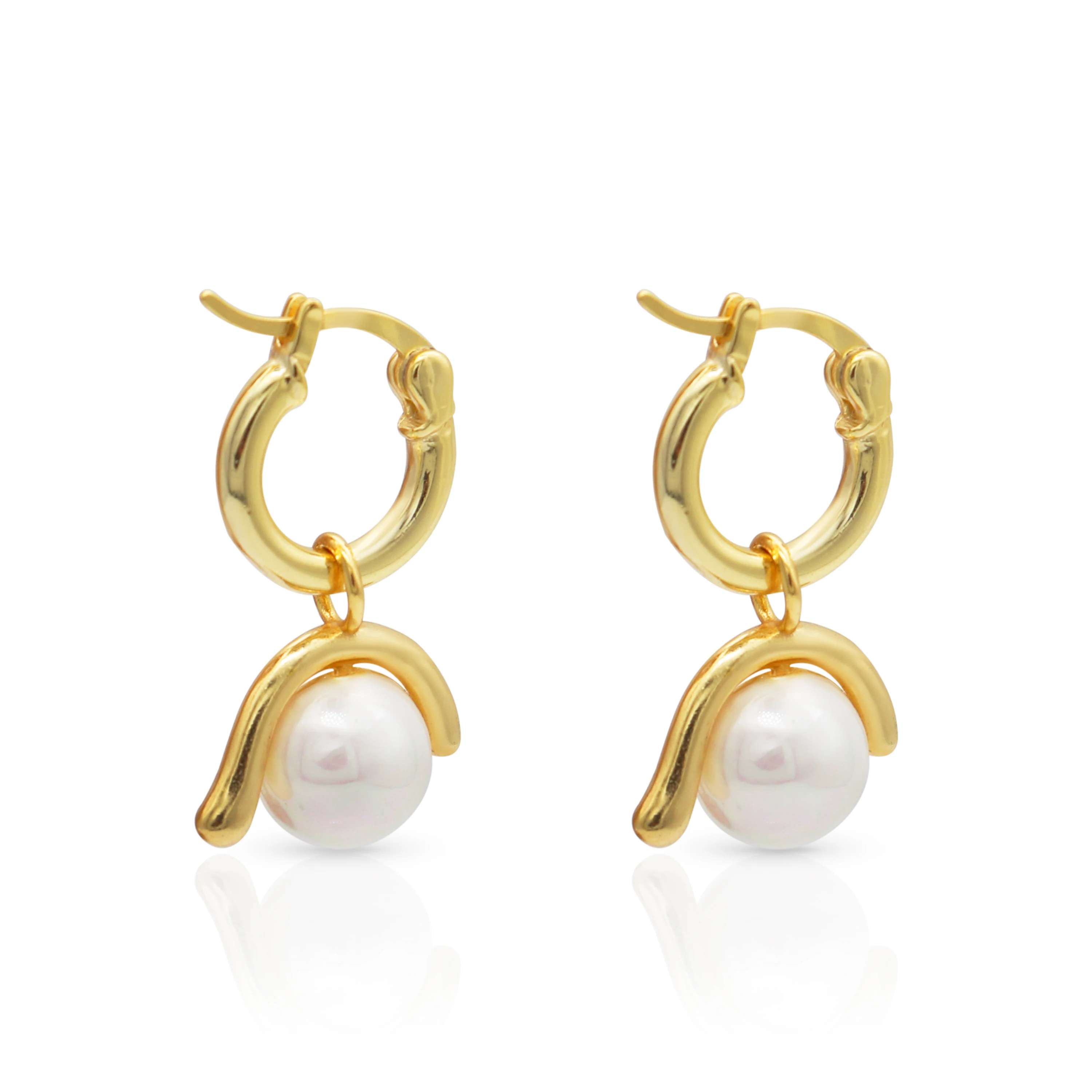 Chris April European style ladies new design fashionable 925 sterling silver gold plated Minimalist shell pearl earrings