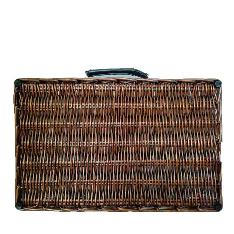 

large capital bamboo picnic cooler bag for 4-6 people go for a picnic