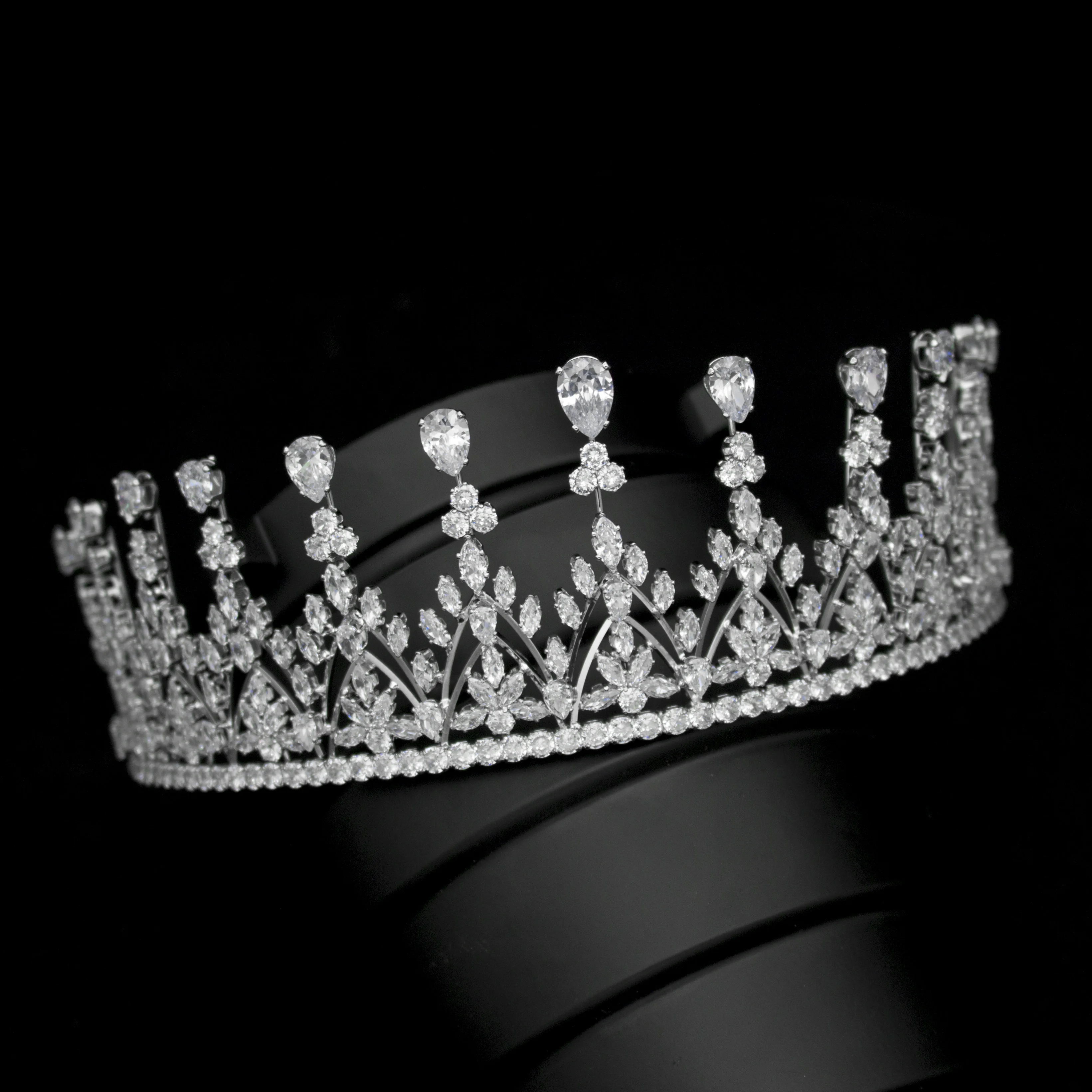 

Handmade Luxury Full CZ Cubic Zirconia Zircon Beauty Queen Crystal Gold Headpiece Crown Bridal Tiara Wedding