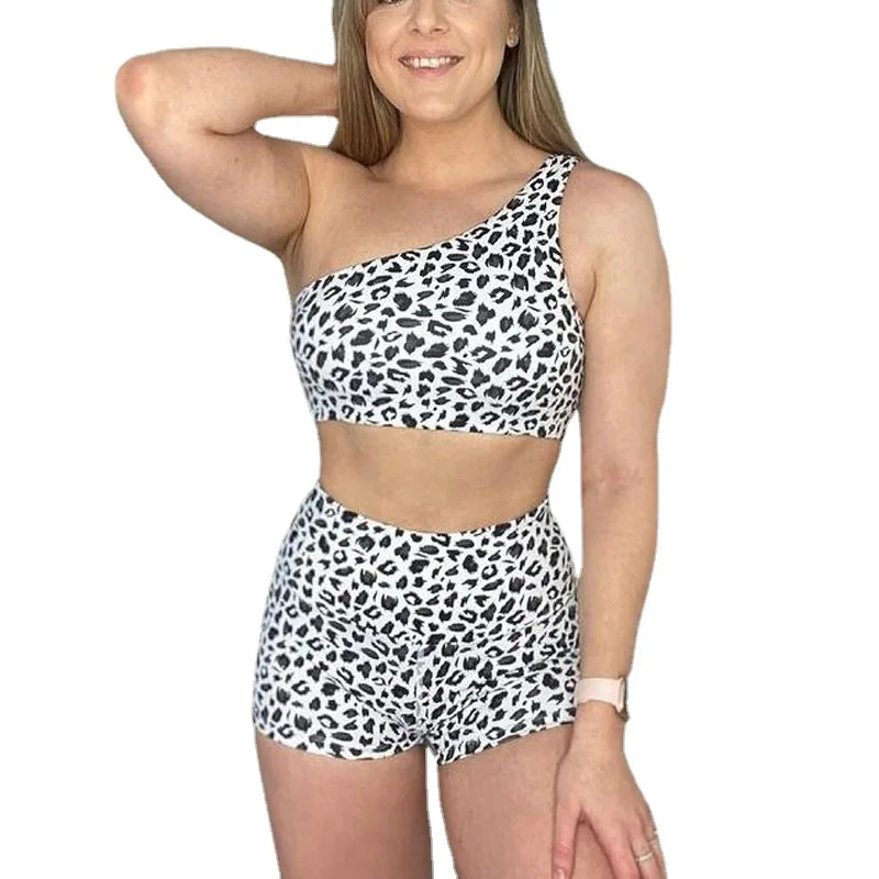 

Summer 2 Piece Woman Cheetah Print Sexy Shorts And Single Shoulder Bra Set Short Suit Outfits For Women, Customized color