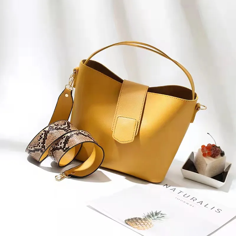 

AIZHU ODM Logo Customized Latest Design PU Leather Women Handbasg Waterproof Sac A Main Crossbags 2021