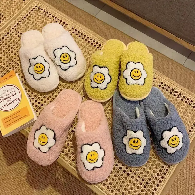 

CIXI AIDA FACTORY customized Wholesale cute flower smile face pattern slipper TPR soft sole winter bedroom slipper, As picture