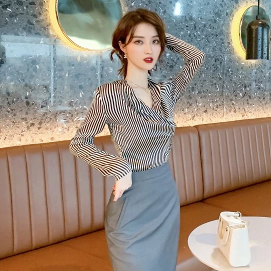 

ZYHT 4400 Korean Version Of The Autumn New Commuter Temperament Women Shirt Waist Striped Shirt