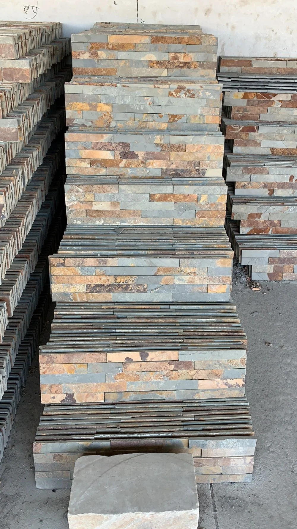 用于覆层的天然石英壁架石板墙面装饰石