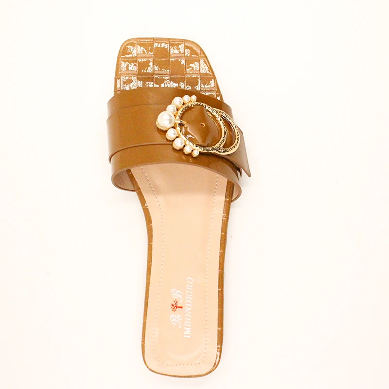 

2021 Designer slippers Fashion outdoor sandals for women, flat pearl embellished slippers for girls