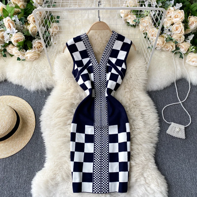 

INS Hot Sale Sweater Dress Women Clothing Knit Dress Female Checkered V Collar Slim Waist Sleeveless Sweater Dress