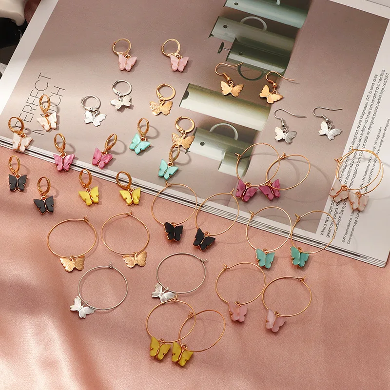 

Fashionable Colorful Acrylic Butterfly Earrings Gold Plated Hoop Earrings Butterfly Mini Huggie Earrings for Women, Photo