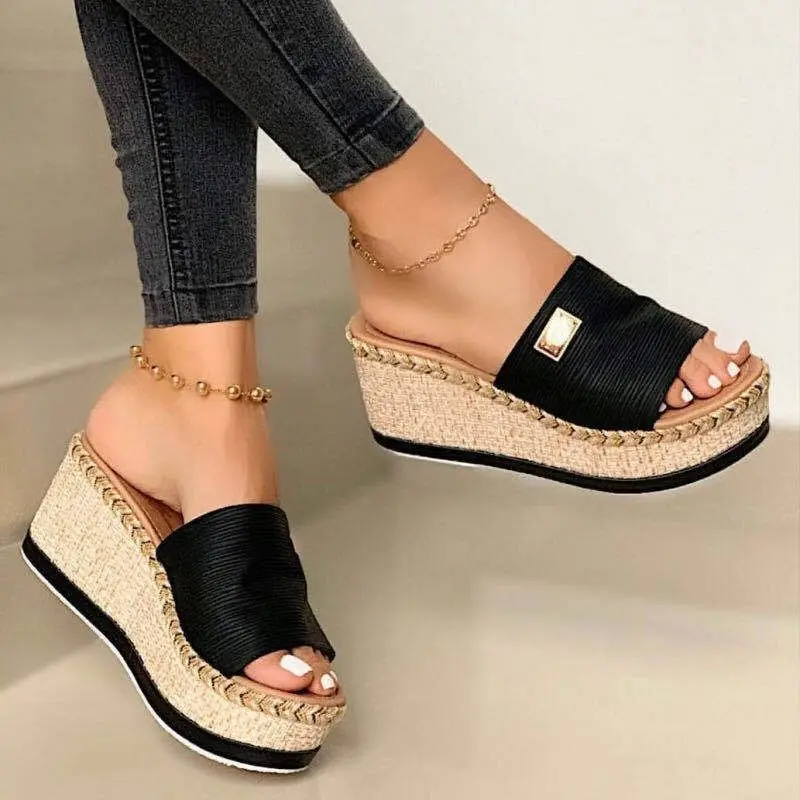 

2021 Factory direct sale hot sale wedge sandals African women summer leisure outdoor plus size slippers, Black, pink, blue, yellow