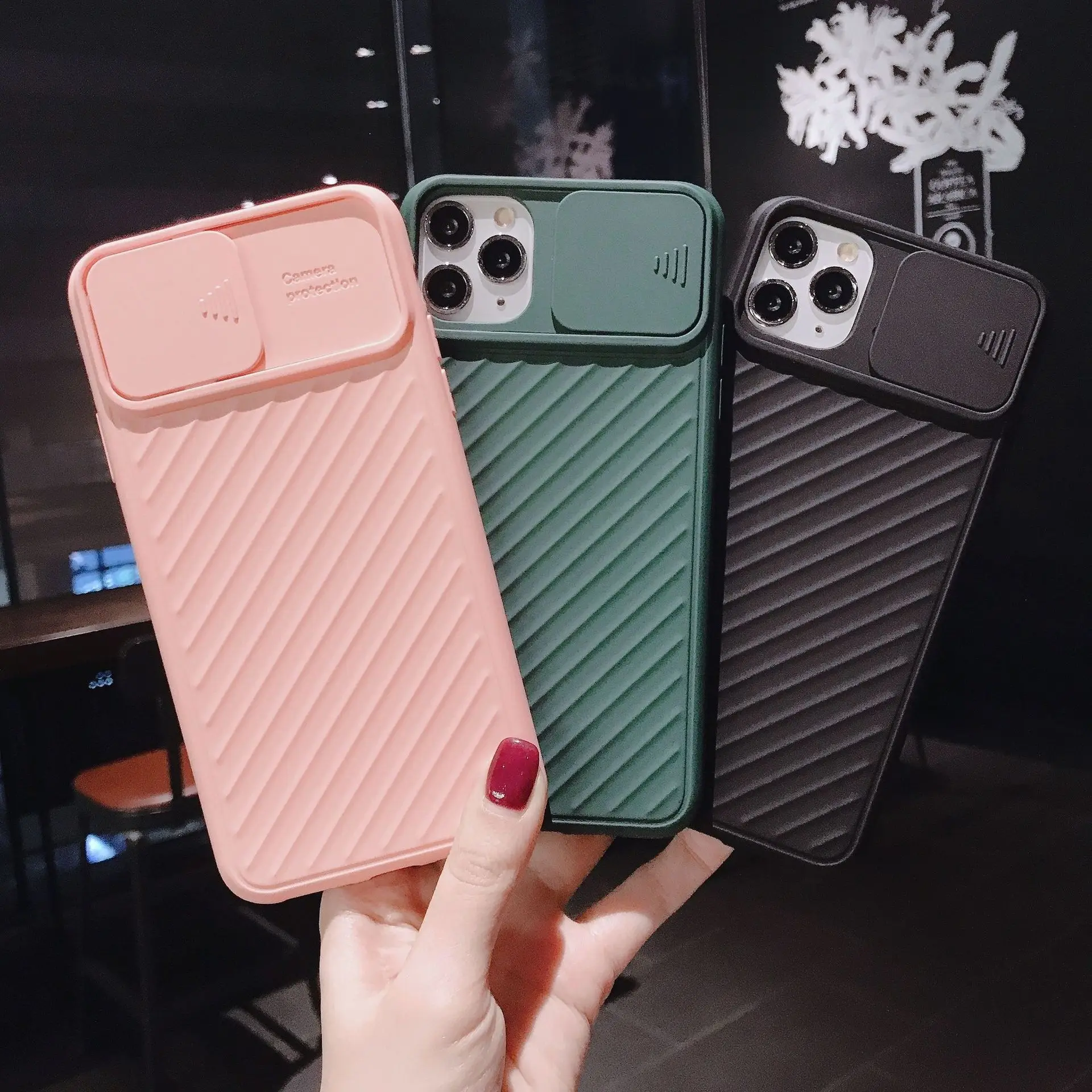 

Unique push-pull lens protection soft silicone sheath, suitable for iPhone 11 12 pro max mobile phone cover